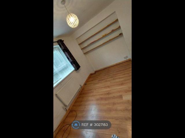 Cooper House, London SE27, 2 bed flat to rent, £1,500 pcm | PrimeLocation