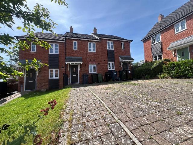 Cooper Street, Malvern WR14, 2 bed terraced house to rent, £1,000 pcm | PrimeLocation