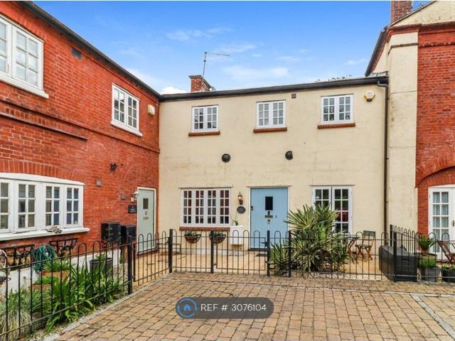 Coopers Mews, Watford WD25, 3 bed terraced house to rent, £2,350 pcm | PrimeLocation