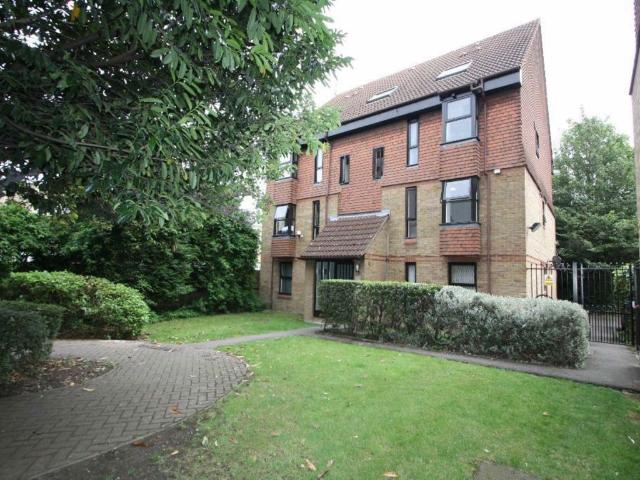 Coopers Close, Stepney E1, Studio to rent, £1,450 pcm | PrimeLocation