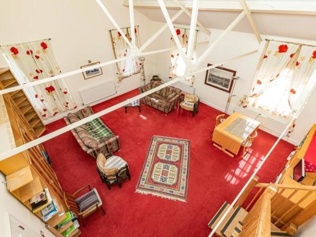 Coopers Lane, Abingdon 2 bed penthouse to rent £1,650 pcm £381 pw