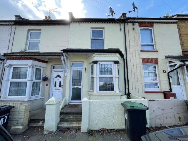 Coopers Road, Northfleet, Gravesend, Kent DA11, 2 bed terraced house to rent, £1,300 pcm | PrimeLocation