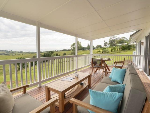Coopers Shoot Stunning One Bedroom Cottage on Private Estate Overlooking Byron Bay