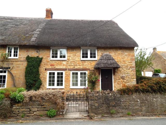 Coat, Martock, Somerset, TA12 2 bed semi detached house to rent £1,100 pcm £254 pw