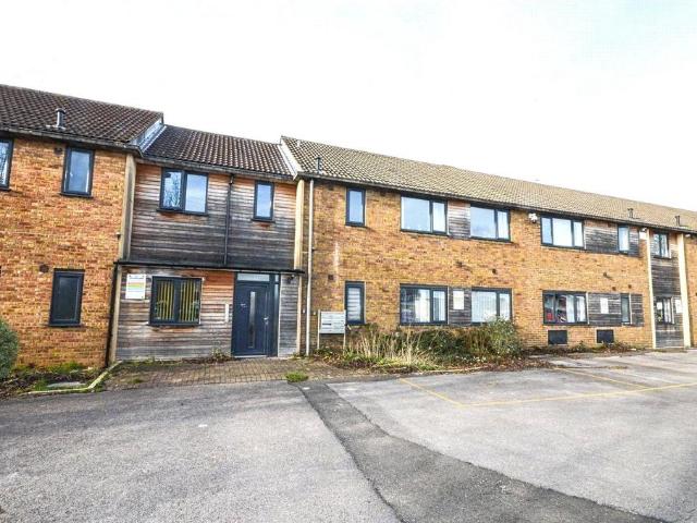 Coach Builders House, Stratton Road. 2 bed apartment to rent £1,150 pcm £265 pw