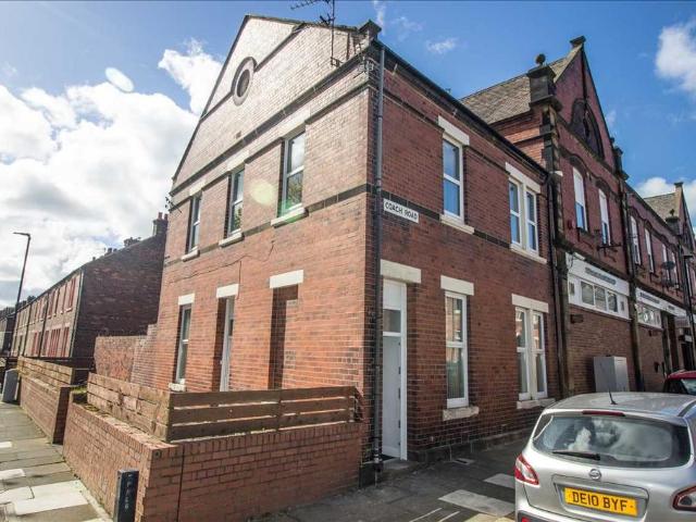 Coach Road, Wallsend 2 bed flat to rent £700 pcm £162 pw