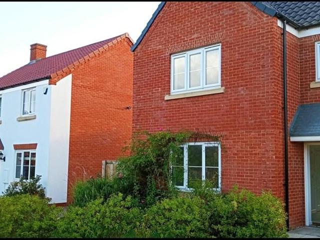 Coachmaker Way, Norwich, NR9 4 bed detached house to rent £1,900 pcm £438 pw