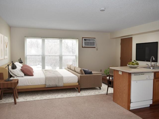 Coachman Trails 2 Bedroom Apartment for Rent at 1405 Olive Ln N, Plymouth, MN 55447 Plymouth Wayzata