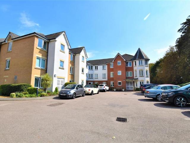 Coachman Court, Ashingdon Road, Rochford 2 bed retirement property to rent £1,700 pcm £392 pw
