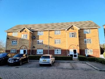 Coal Court, Grays, Essex RM17, 2 bed flat to rent, £1,450 pcm | PrimeLocation