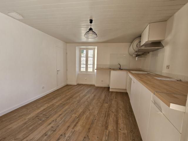 COARAZE Appartement de village 2 Pièces