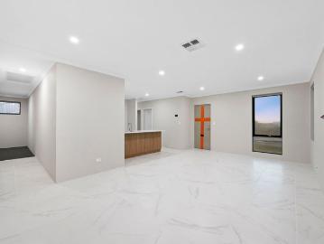 Coastal Oasis Awaits! Exquisite home in Jindalee