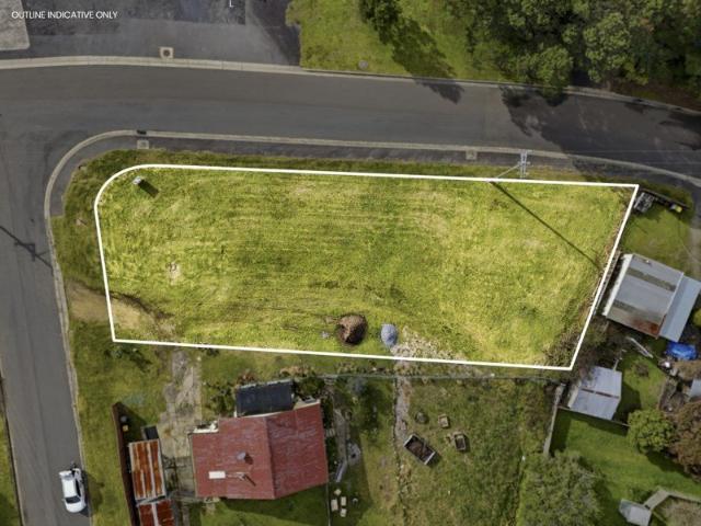 Coastal Opportunity in Peaceful Gravelly Beach