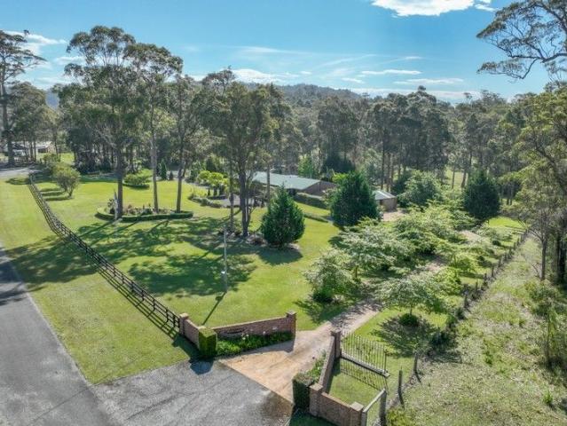 Coastal Acreage A better Lifestyle!