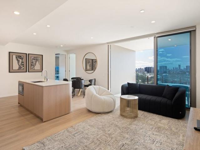 Furnished Coastal Apartment in the Heart of Broadbeach