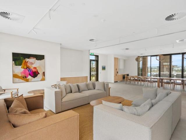 Coastal Apartment Living in the Heart of Shell Cove