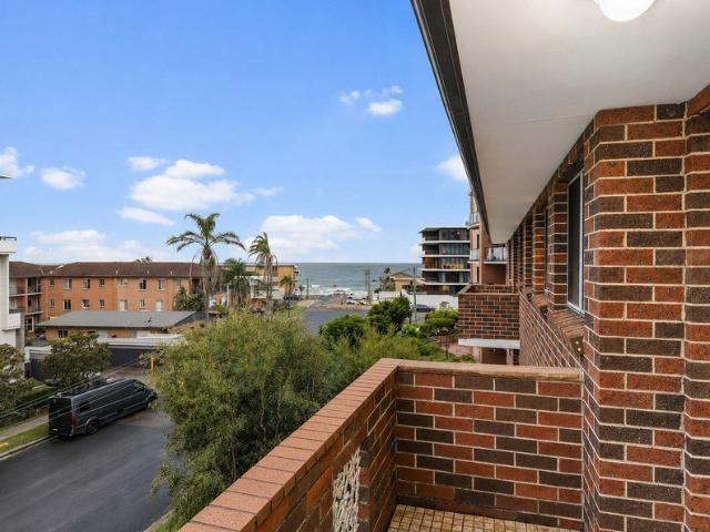 Coastal Apartment Living Walk to the Beach