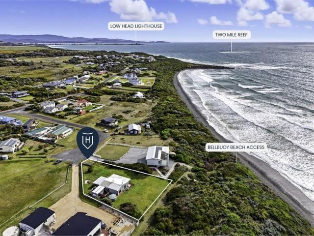 Coastal bliss with direct beach access