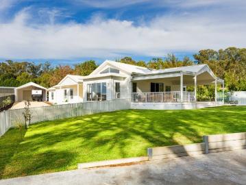 Coastal Character, Country Outlook