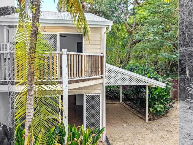 COASTAL CHARACTER, RENOVATED STYLE & TROPICAL LIVING