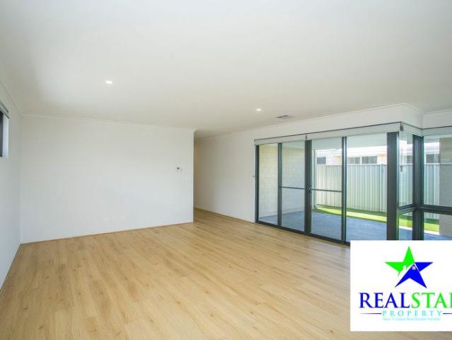 Coastal Charm Meets Modern Comfort: Stunning 4 Bedroom Home in Yanchep