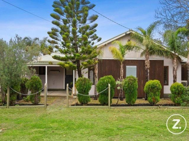 Coastal Charm Meets Family Friendly Living: A Spacious 3 Bedroom Home in Rosebud's Prime Locale
