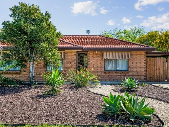 Coastal Charm Meets Relaxed Aldinga Beach Living