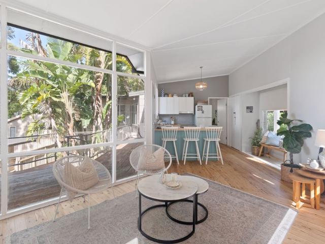 Coastal Charm Meets Relaxed Beachside Living