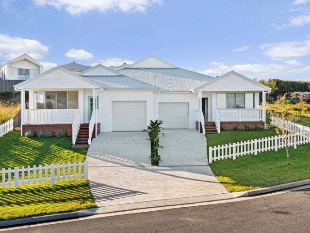 COASTAL CHARM IN MILTON VILLAGE