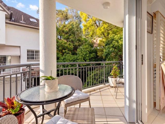 Coastal charm in an unbeatable location
