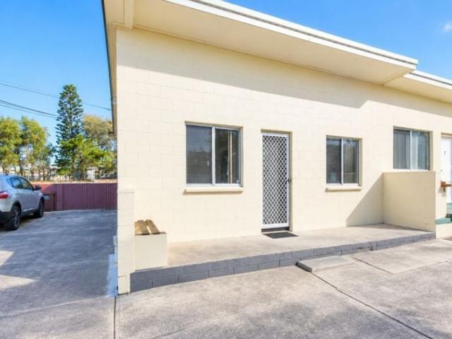 Coastal Charm in Prime Toowoon Bay