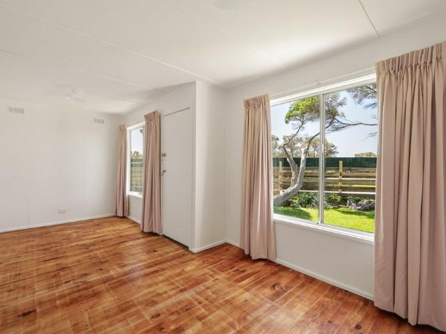 Coastal Charm, Just a Stroll from the Beach