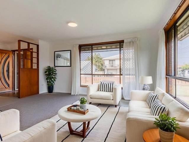 Coastal Charm & Room to Grow Spacious 4 Bedroom Family Home