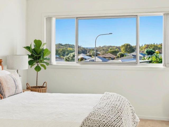 Coastal Comfort. Contemporary Living