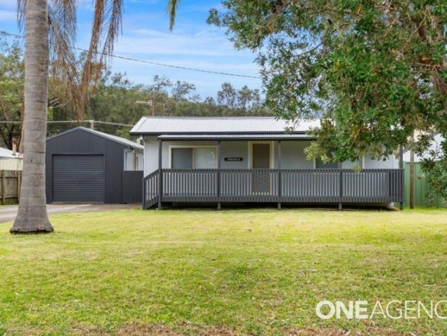 COASTAL COMFORT AND CONVENIENCE IN BURRILL LAKE