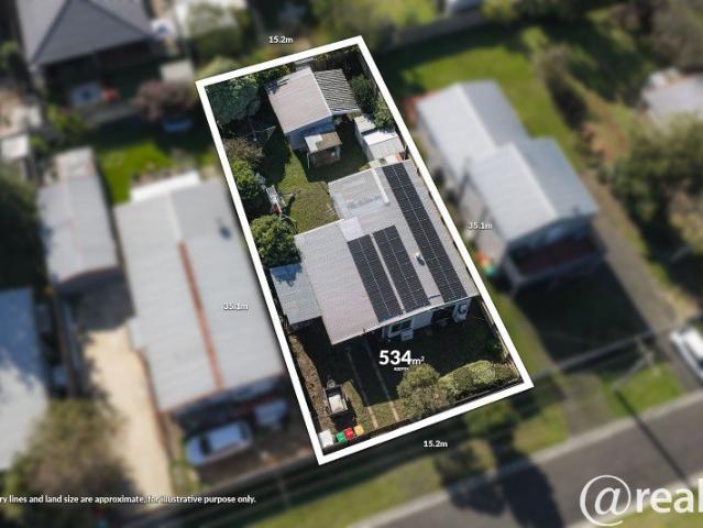 Coastal Comfort & Energy Efficient Living in the Heart of Coronet Bay