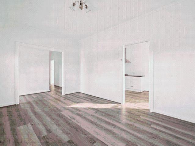 Coastal Comfort & Family Living in a Prime Largs North Location