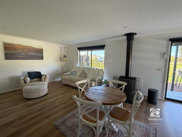 COASTAL COMFORT, FULLY FURNISHED