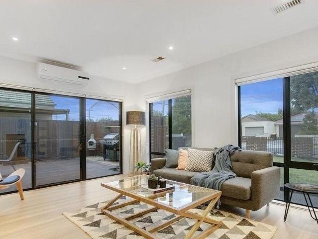 Coastal Comfort in a Prime Bonbeach Position