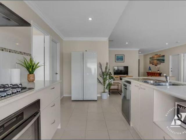 Coastal Comfort in a Prime Location!