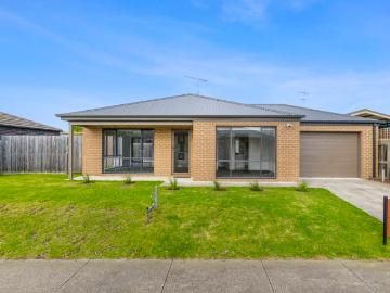 Coastal Comfort In An Unbeatable Location