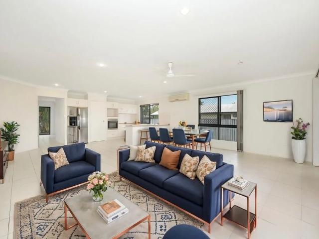 Coastal Comfort in Sought After Bushland Beach