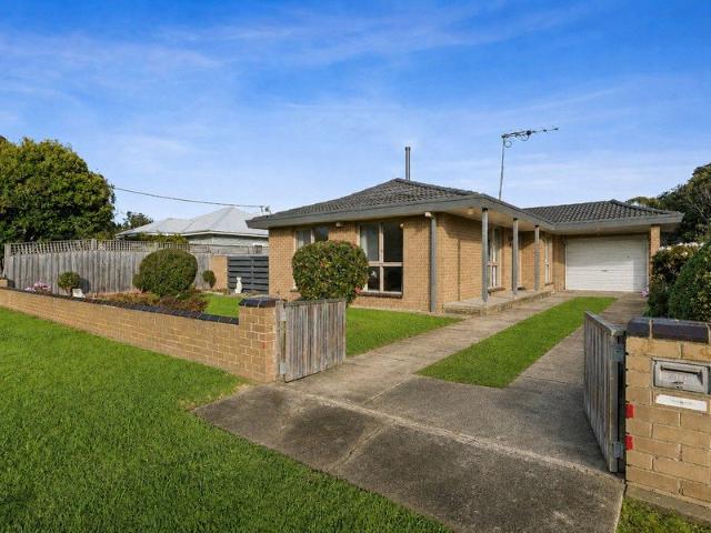 Coastal Comfort & Island Living in the Heart of Newhaven