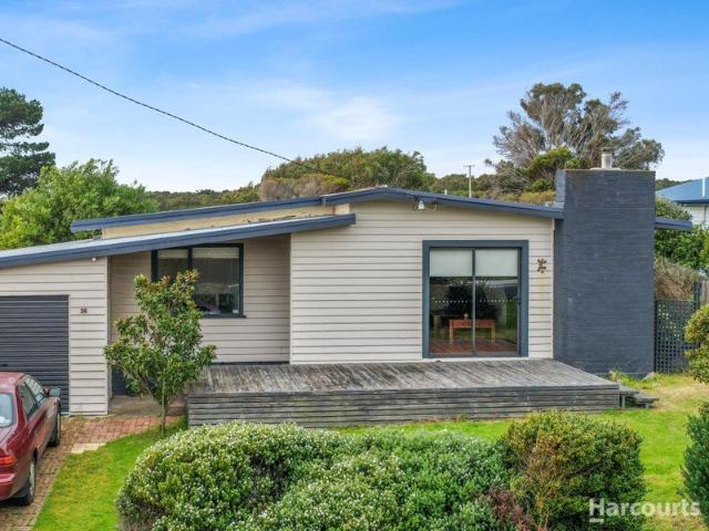 Coastal Comfort Just Moments from the Beach!