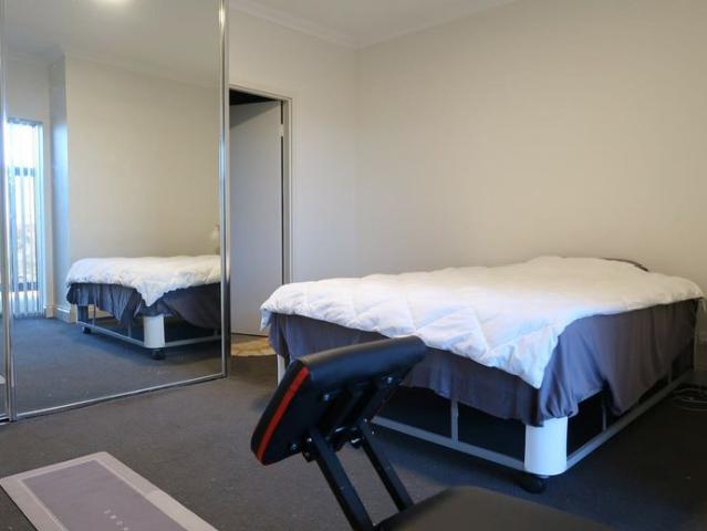 COASTAL COMFORT – MODERN FURNISHED 2x2 APARTMENT IN PORT HEDLAND