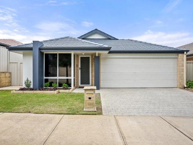 Coastal Comfort Meets Everyday Convenience in Golden Bay