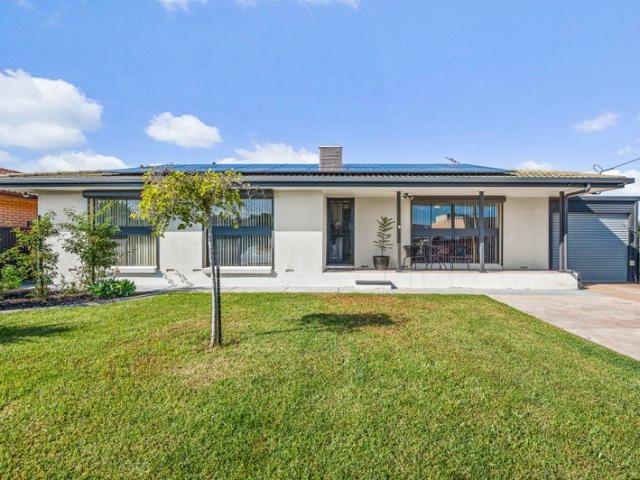 Coastal Comfort Meets Everyday Convenience in This Serene Seaford Retreat!