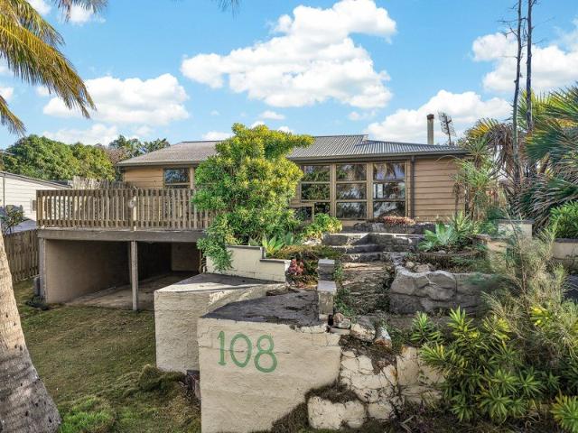 Coastal Comfort Meets Family Living Spacious 4 Bedroom home in Keppel Sands