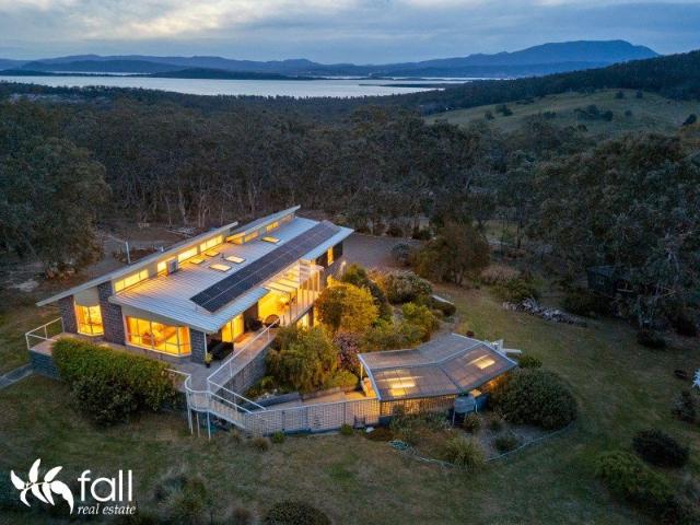 Coastal contemporary living at it's best