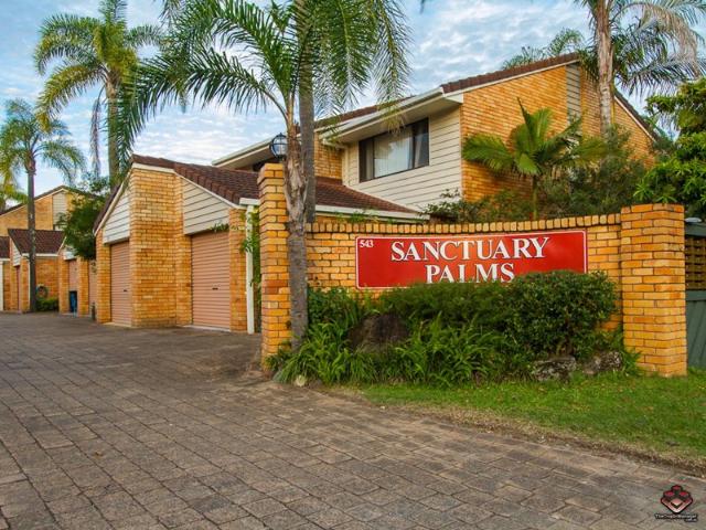 Coastal Convenience Meets Beachside Living Light & Airy 2 Bedroom Unit